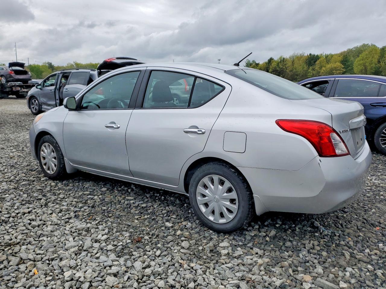 2012 NISSAN VERSA