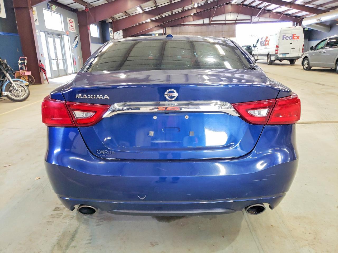 2017 NISSAN Maxima