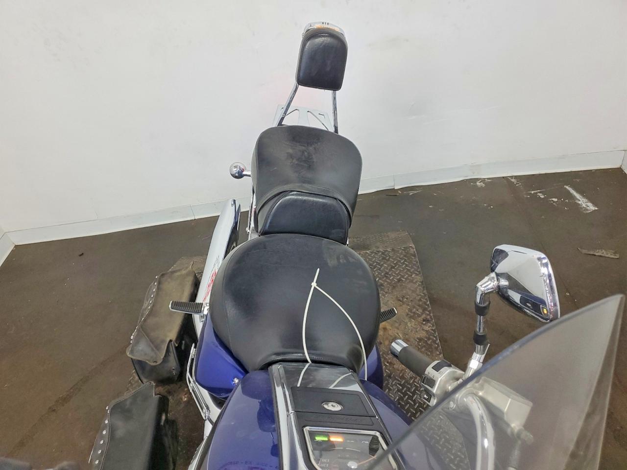 2001 SUZUKI VL1500