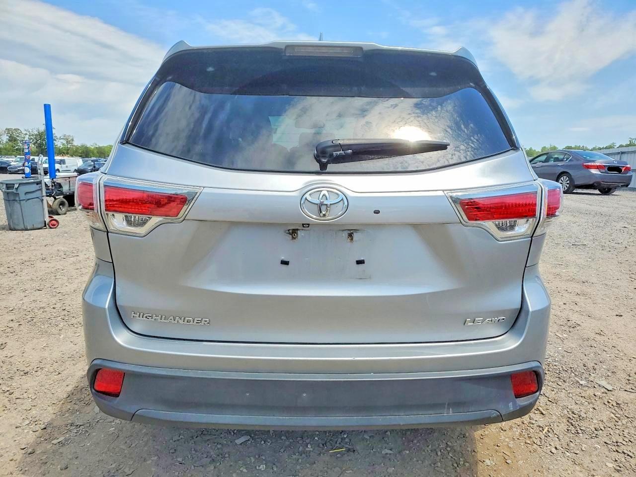 2015 TOYOTA HIGHLANDER