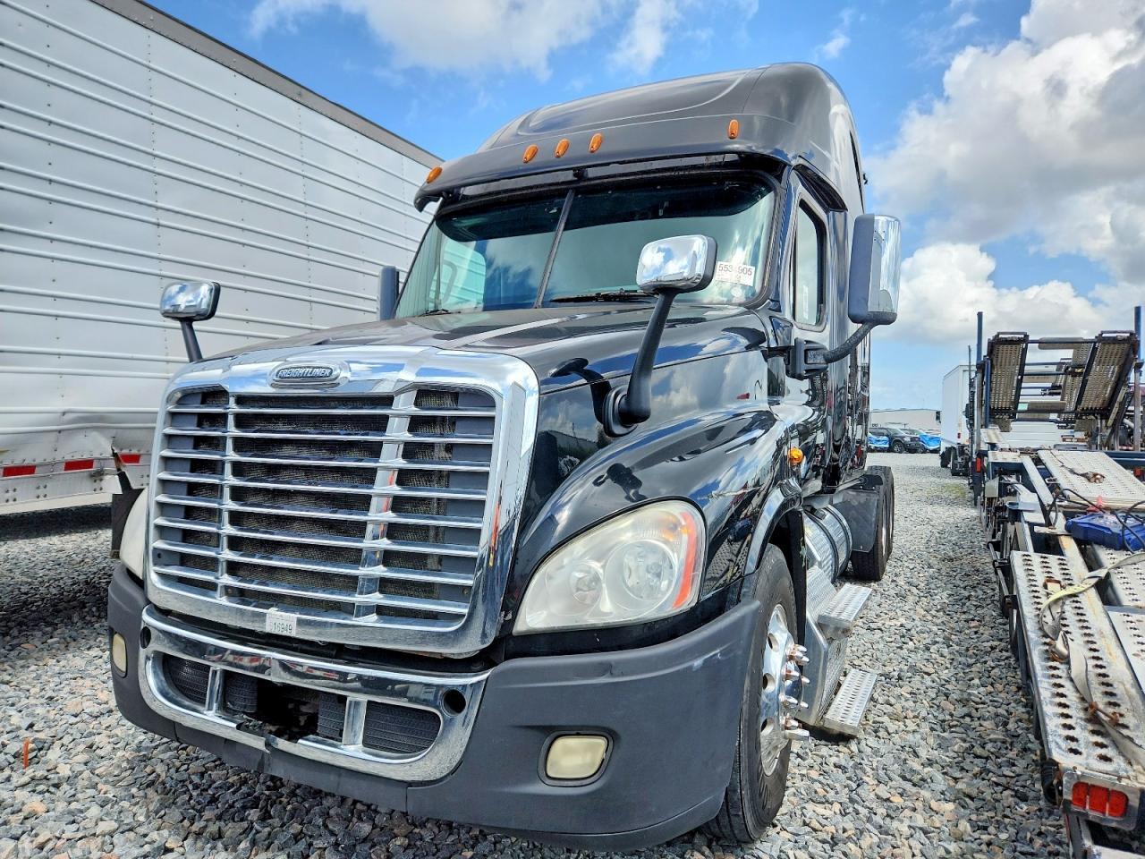 2015 FREIGHTLINER CASCADIA