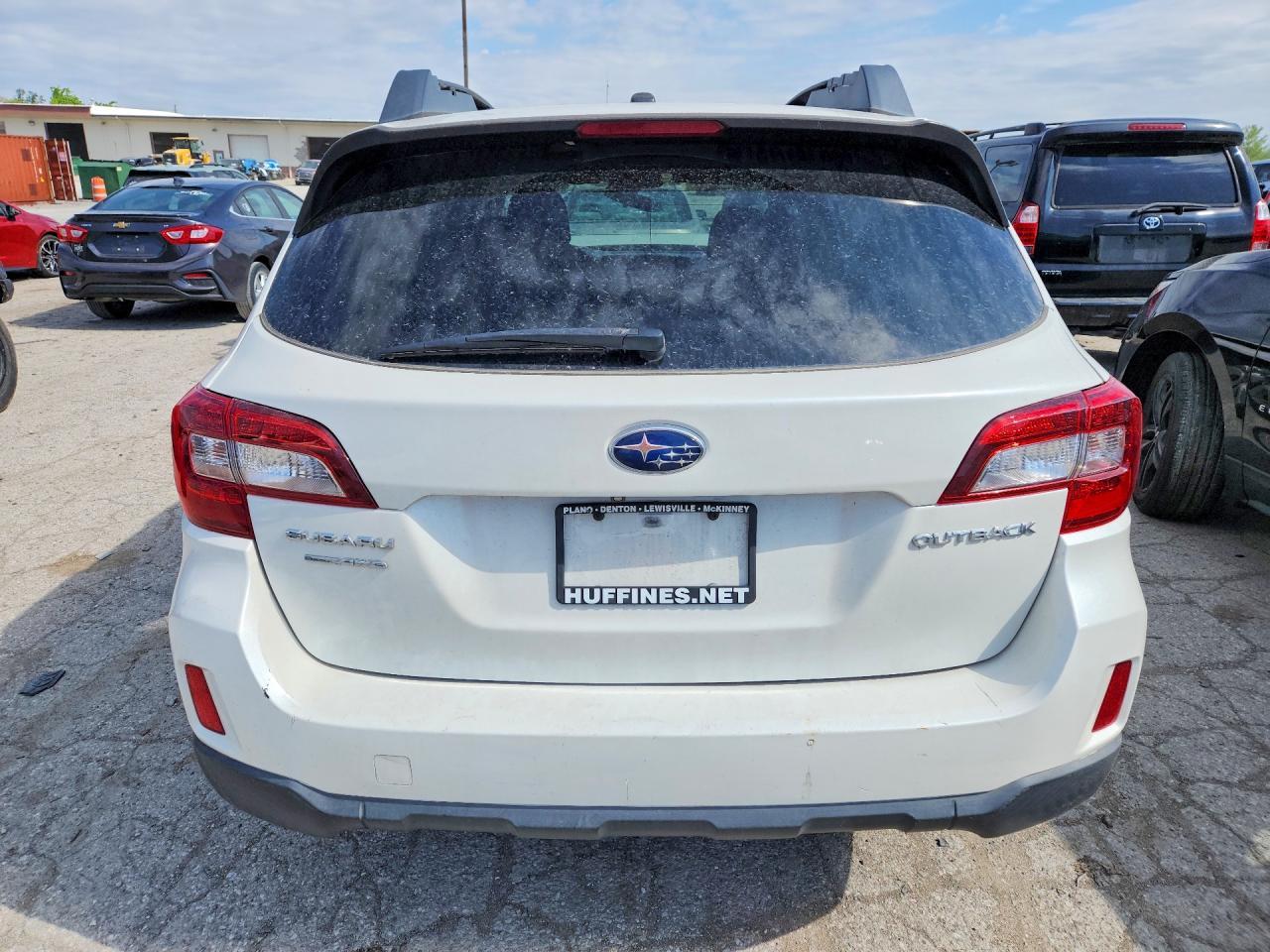 2015 SUBARU Outback