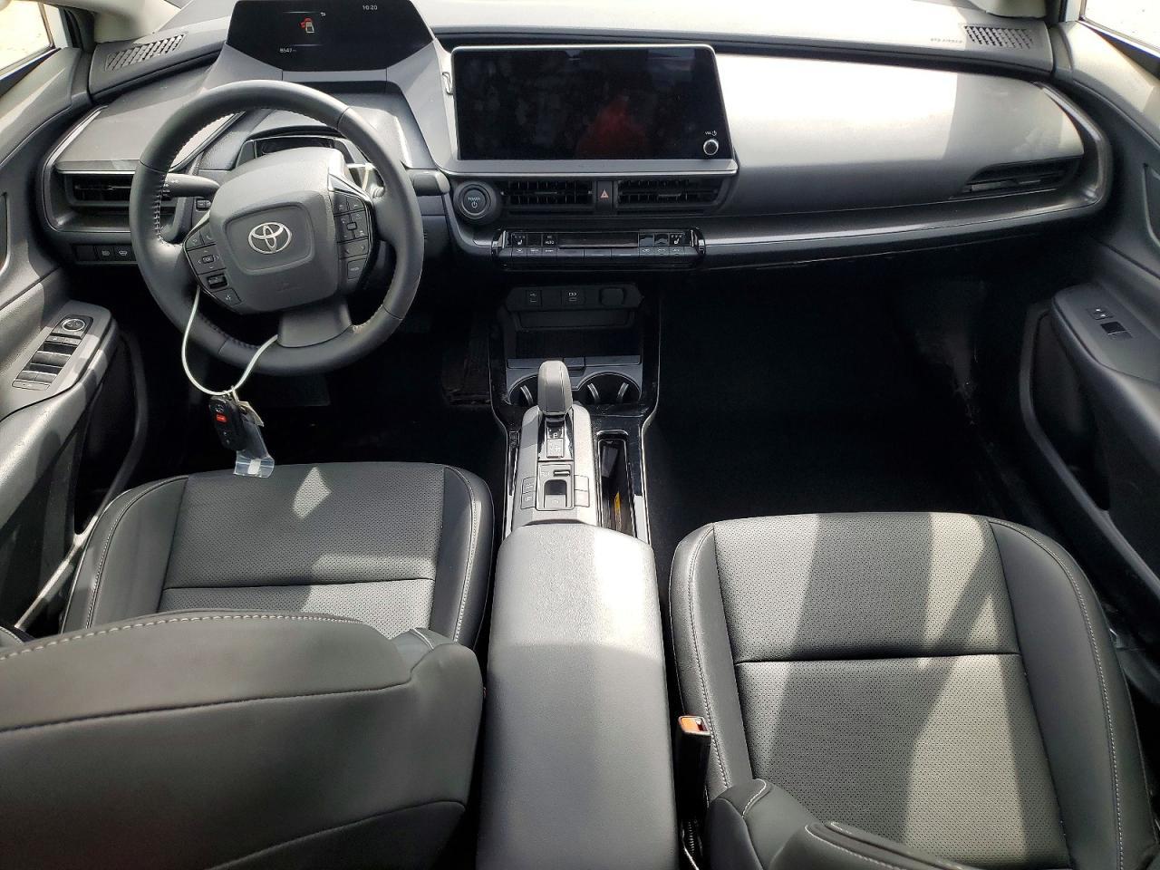 2026 TOYOTA Prius Plug-In