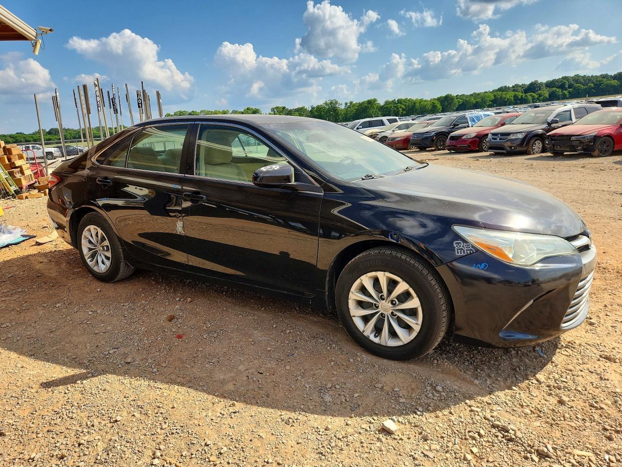 2016 TOYOTA CAMRY