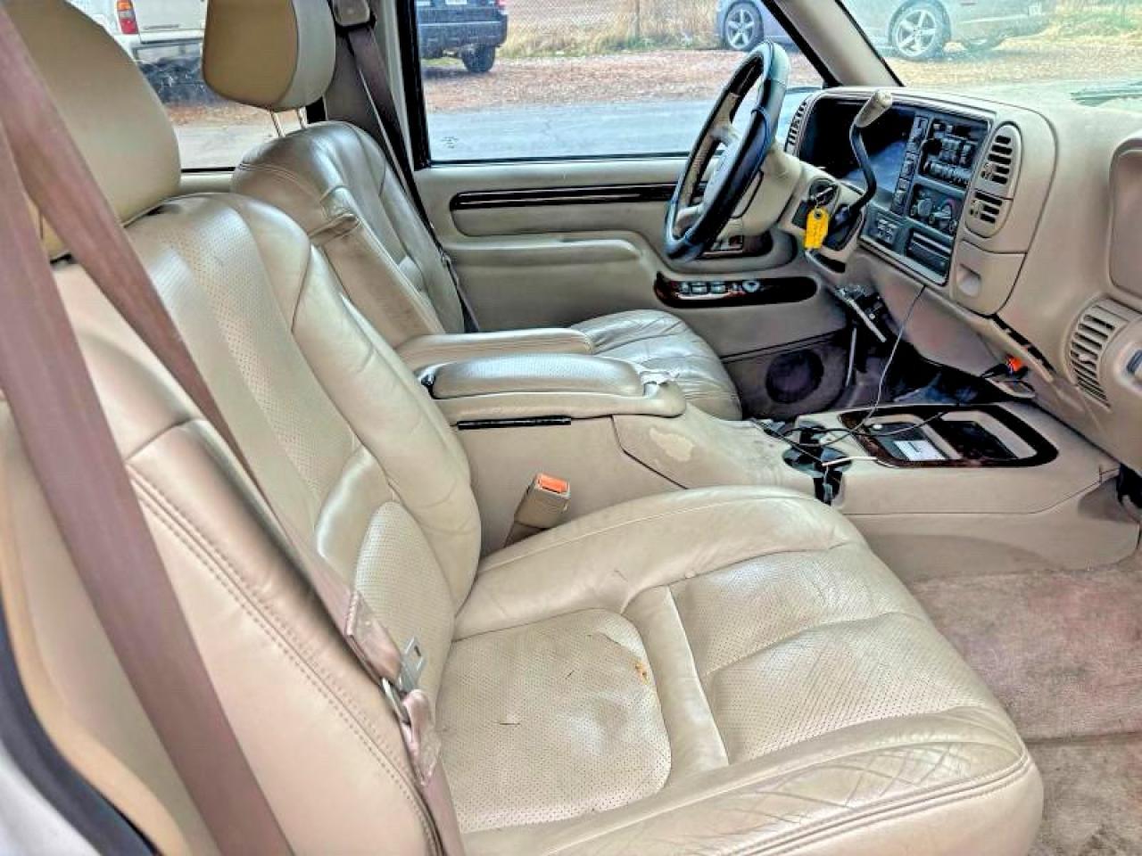 1999 CADILLAC ESCALADE
