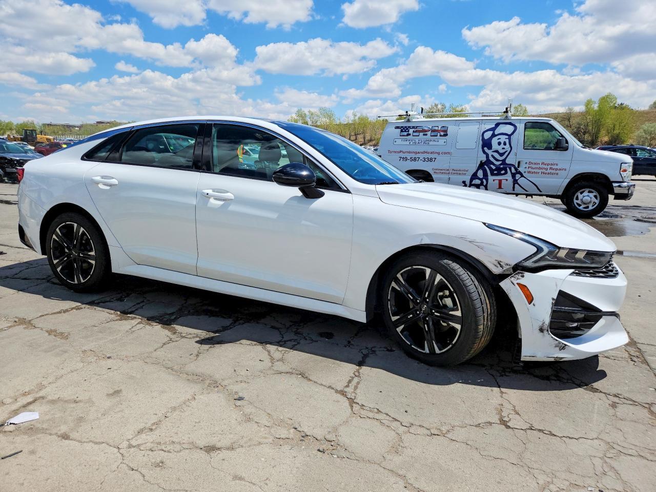 2022 KIA K5