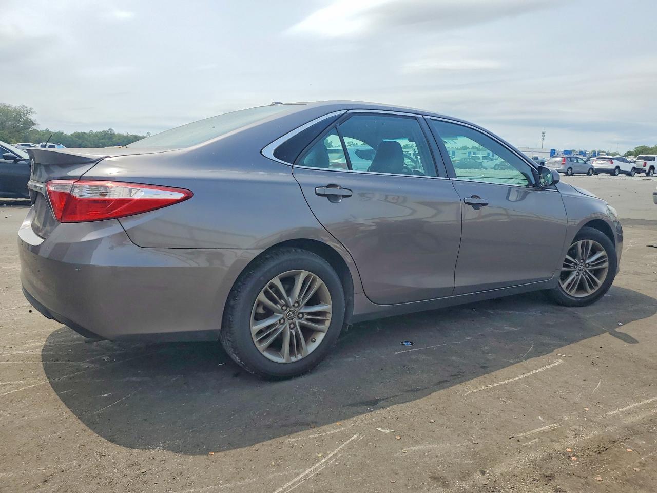 2015 TOYOTA CAMRY