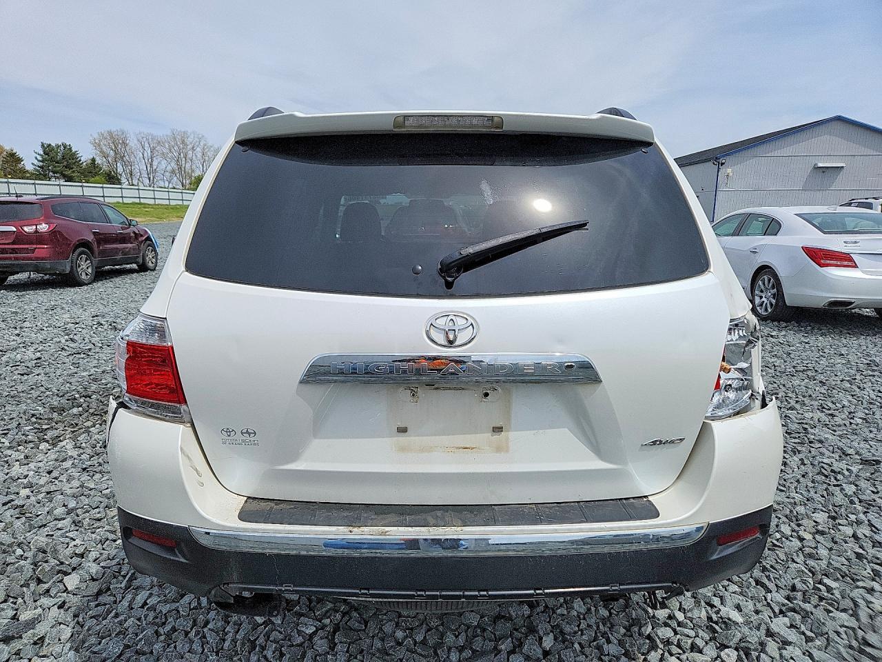 2013 TOYOTA HIGHLANDER
