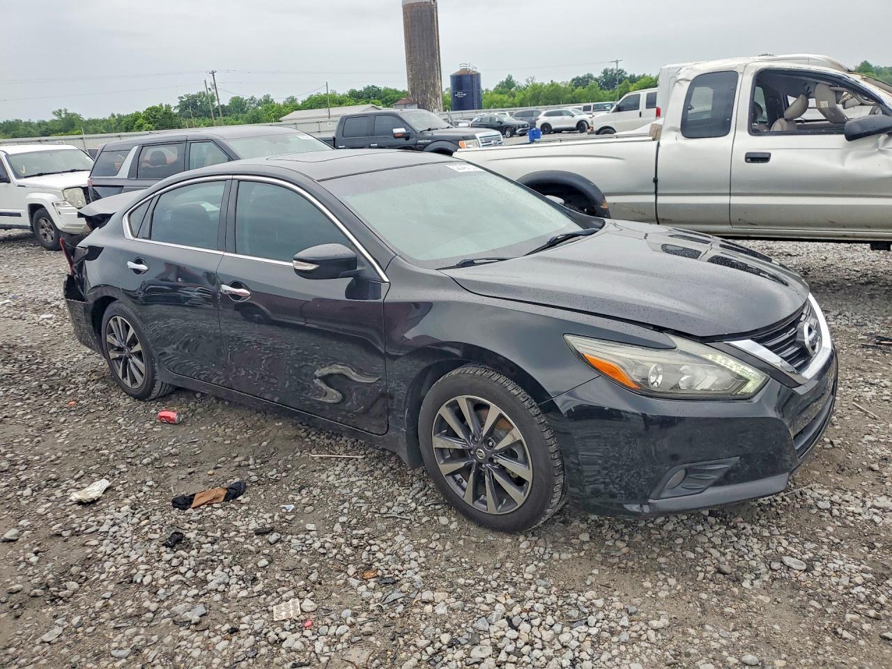 2017 NISSAN ALTIMA