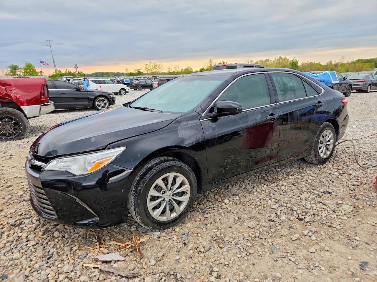 2017 TOYOTA CAMRY