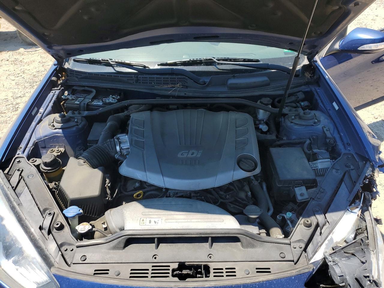 2016 HYUNDAI GENESIS