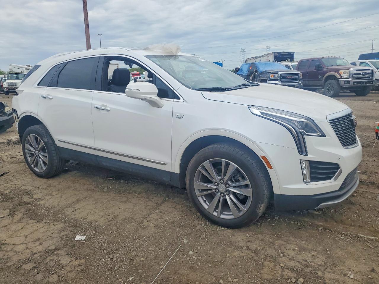 2025 CADILLAC XT5