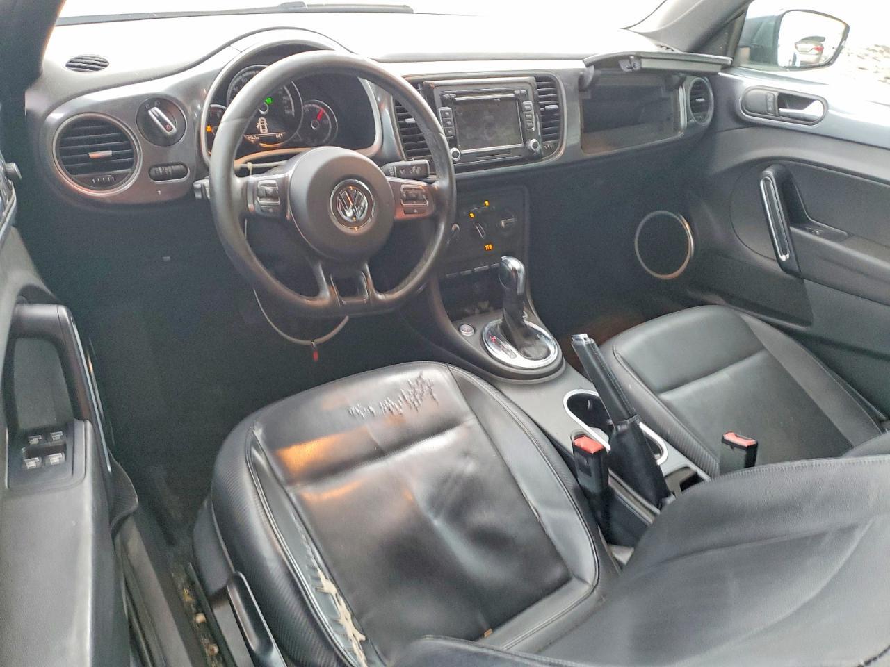 2013 VOLKSWAGEN Beetle
