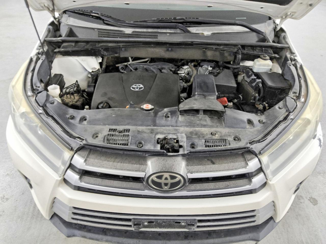 2018 TOYOTA HIGHLANDER