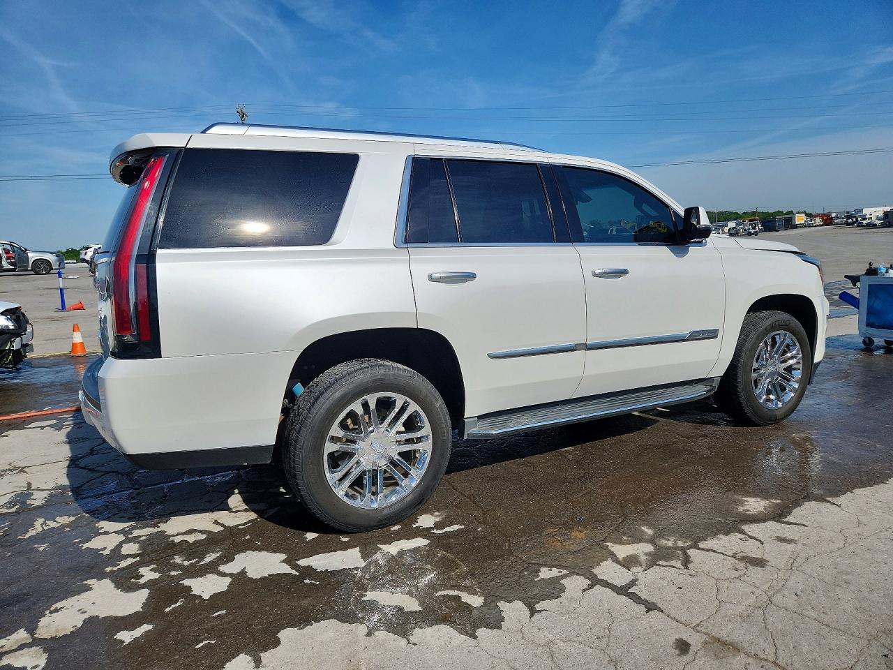 2016 CADILLAC ESCALADE