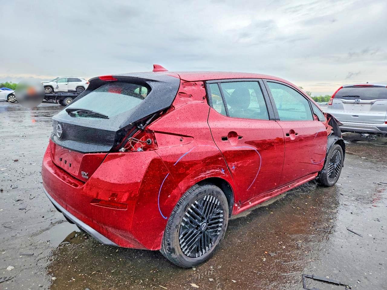 2023 NISSAN LEAF