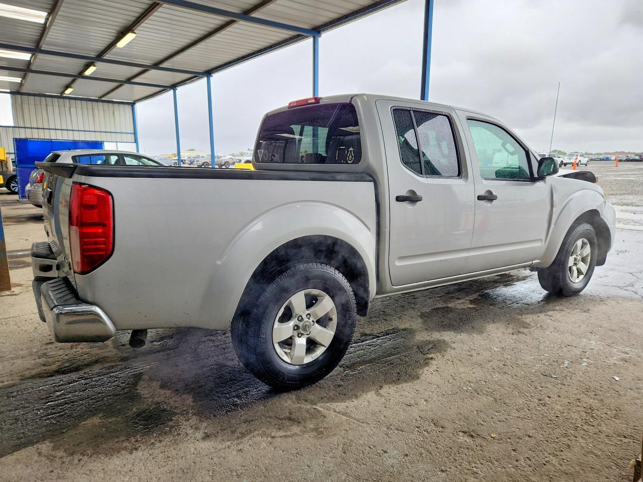 2013 NISSAN Frontier