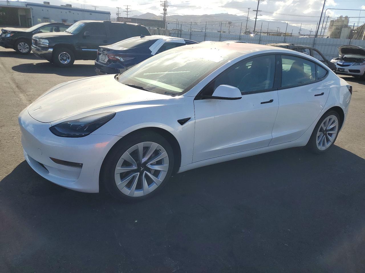 2022 TESLA MODEL 3