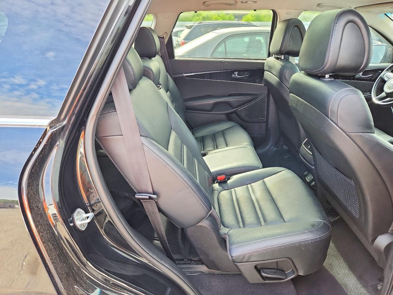 2016 KIA SORENTO