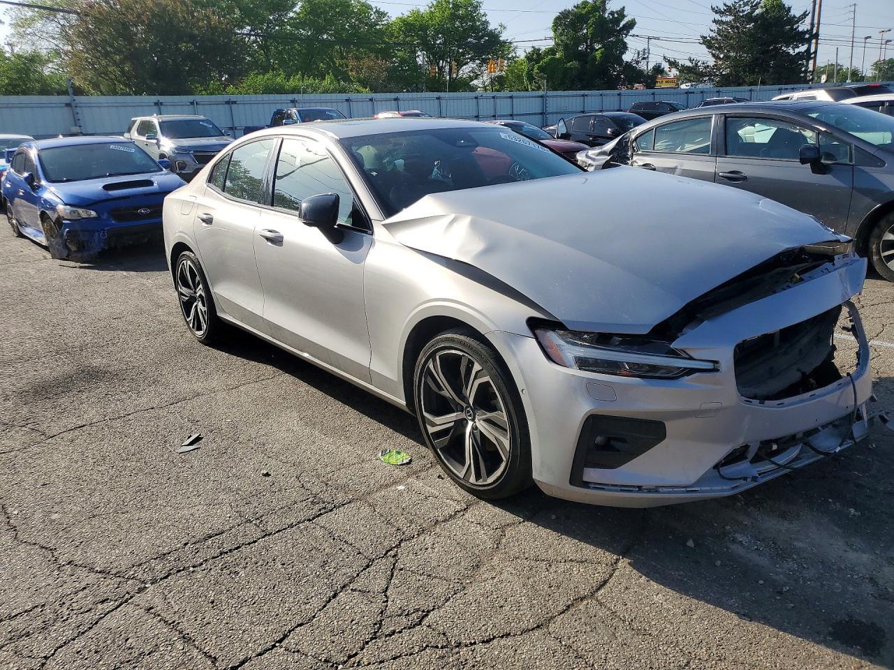 2024 VOLVO S60
