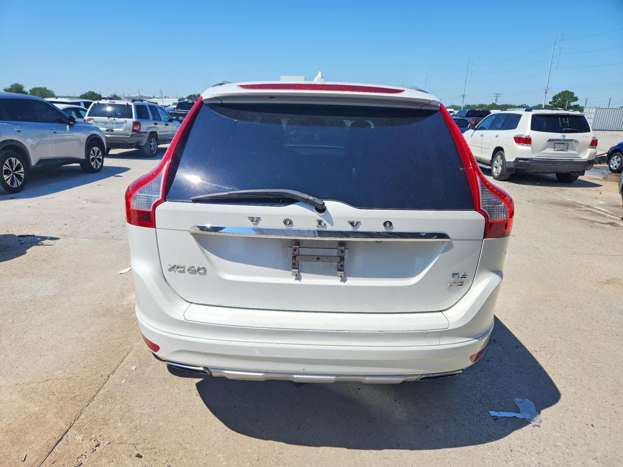 2015 VOLVO XC60