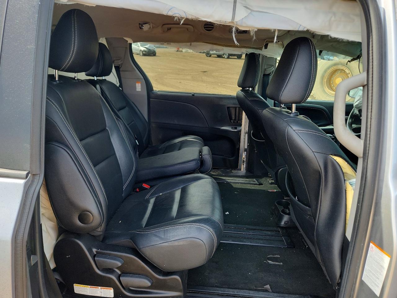 2017 TOYOTA SIENNA
