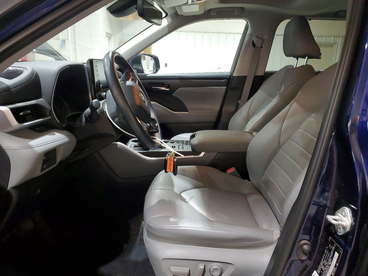 2020 TOYOTA HIGHLANDER