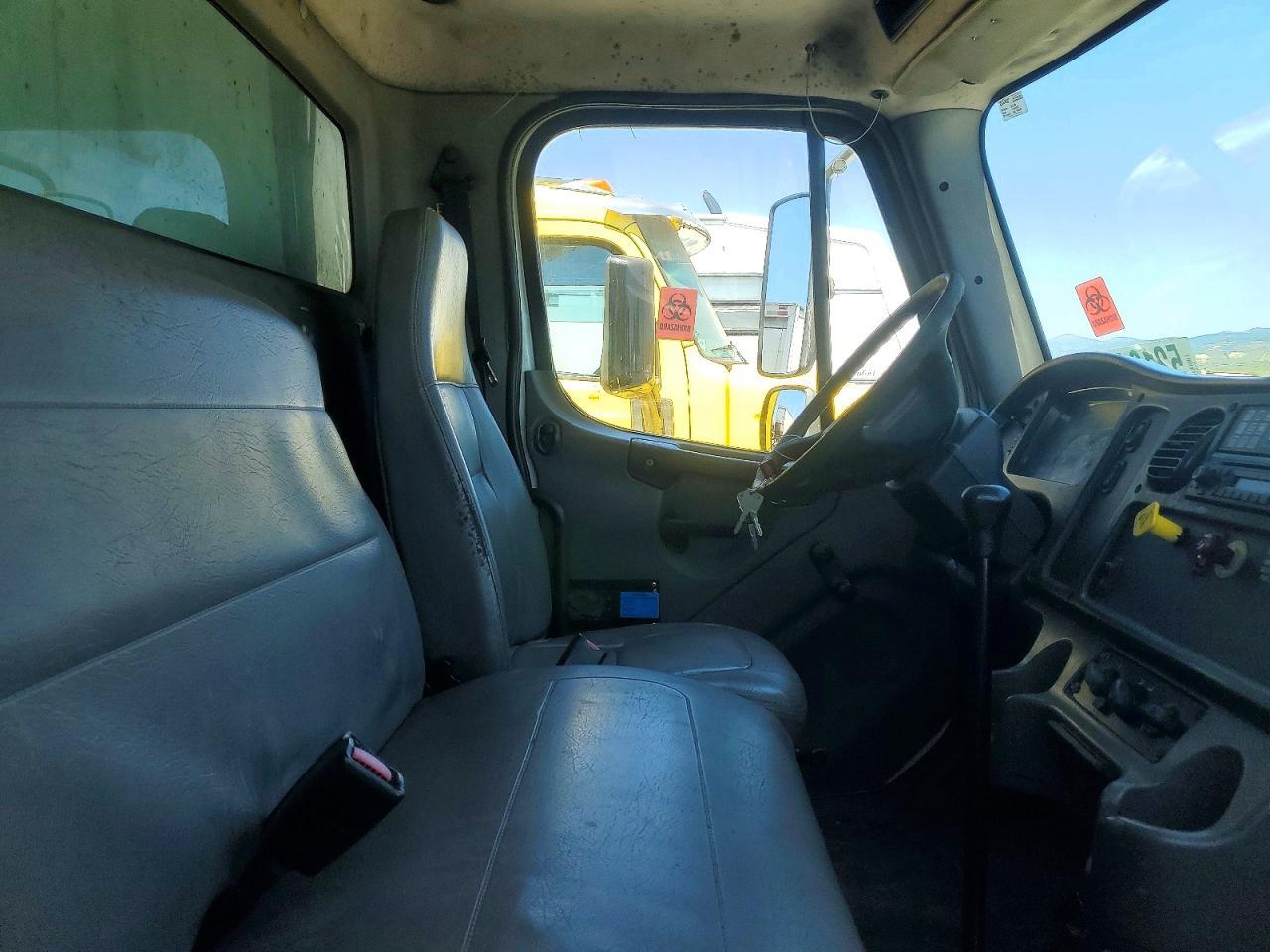 2008 FREIGHTLINER M2