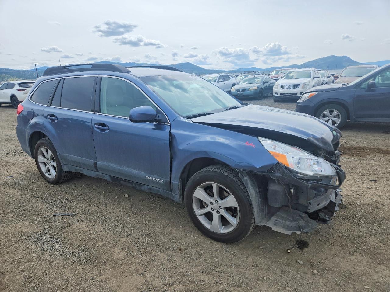 2014 SUBARU Outback