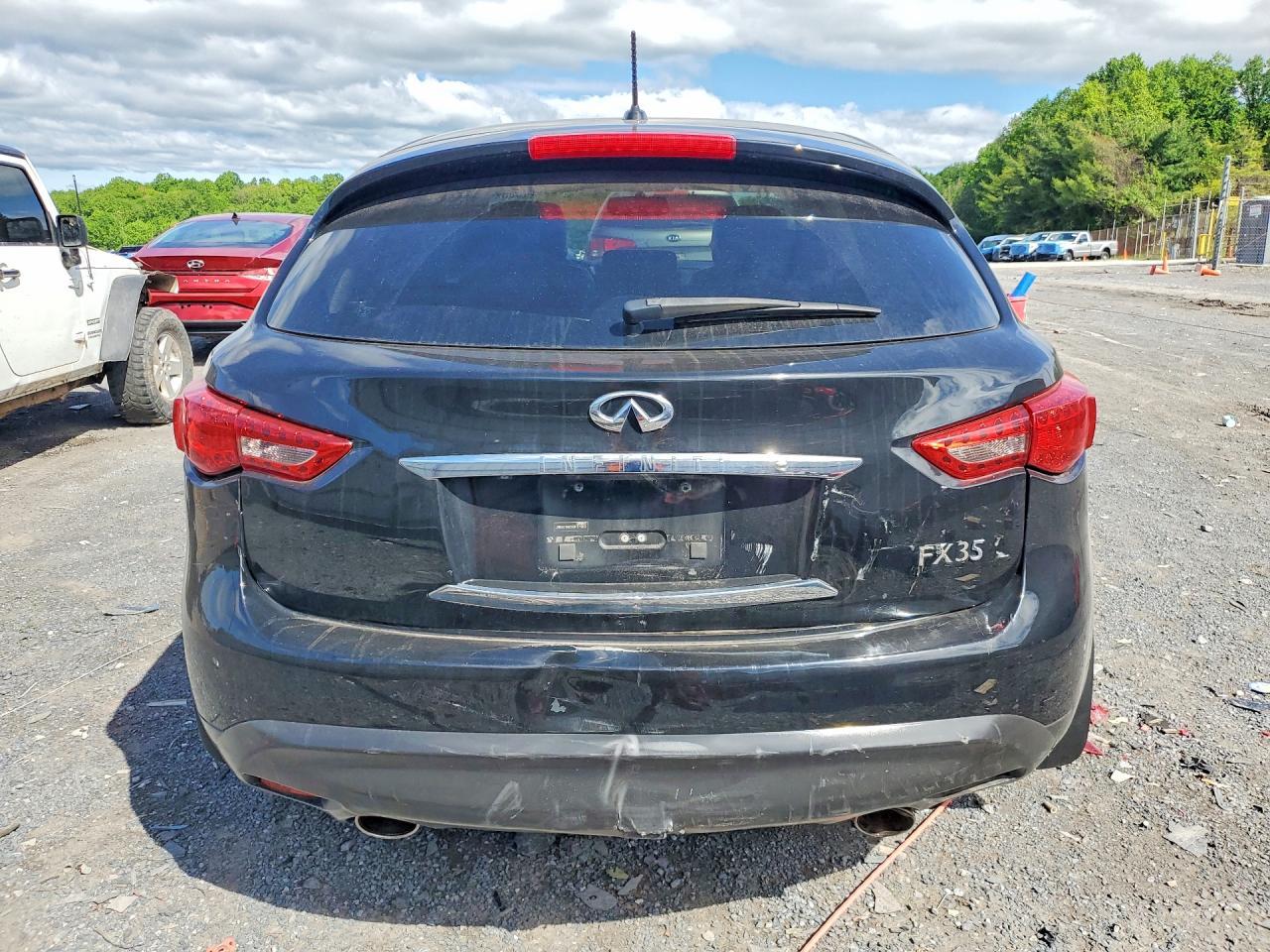 2012 INFINITI FX35