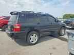 2004 TOYOTA HIGHLANDER