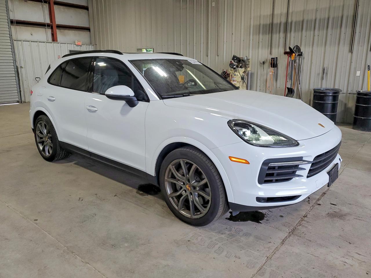 2023 PORSCHE CAYENNE