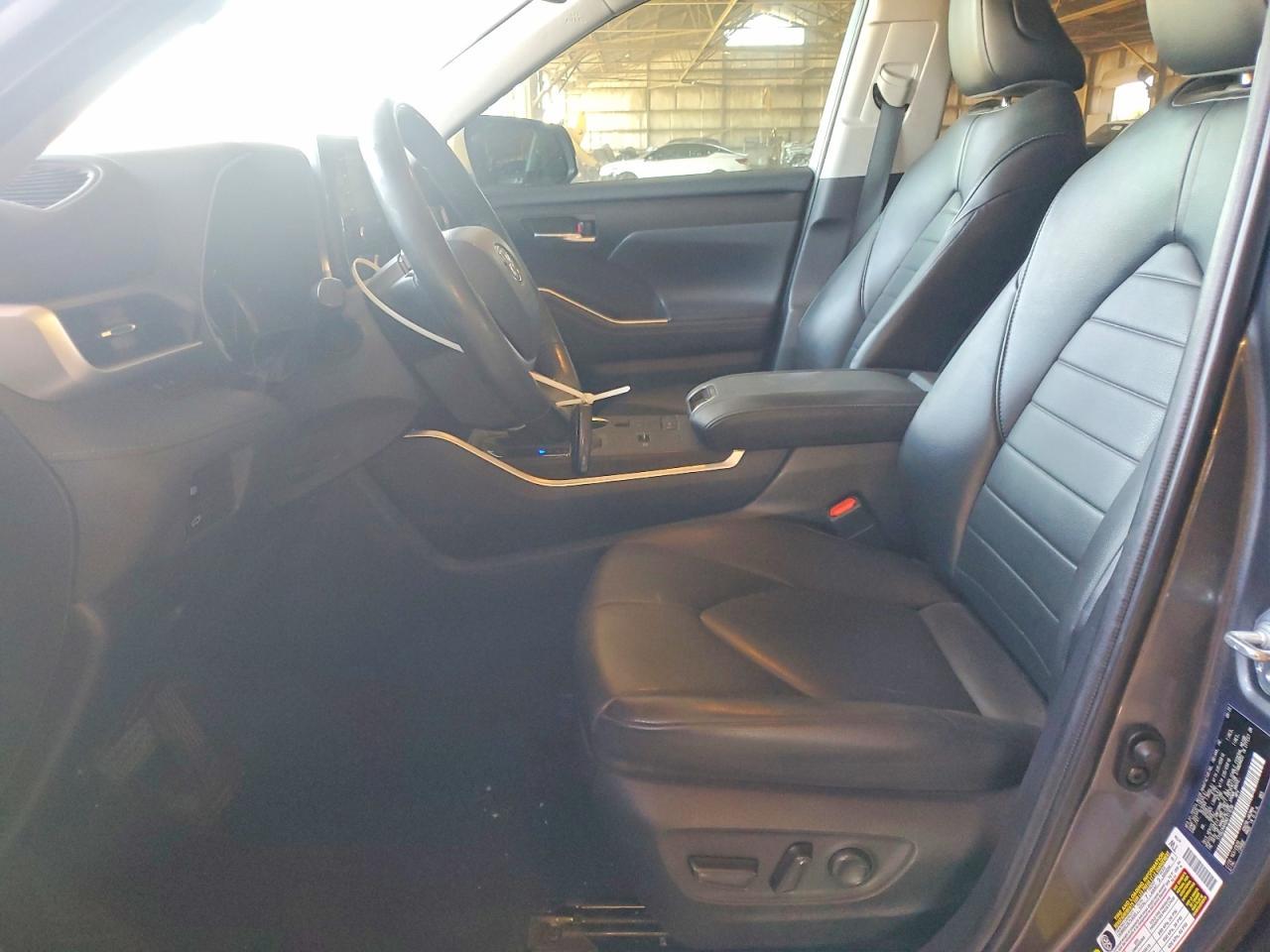 2022 TOYOTA HIGHLANDER