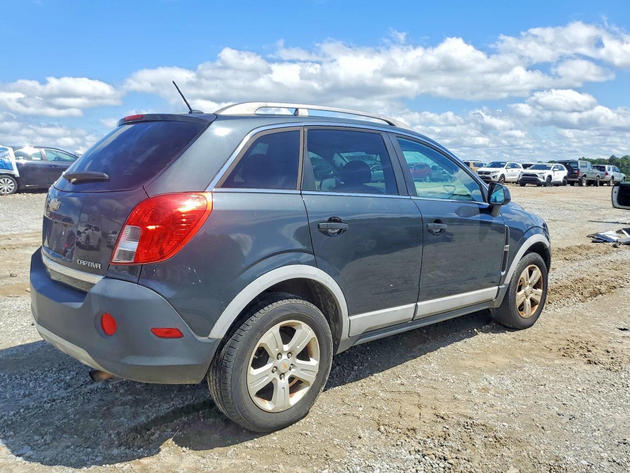 2015 CHEVROLET Captiva