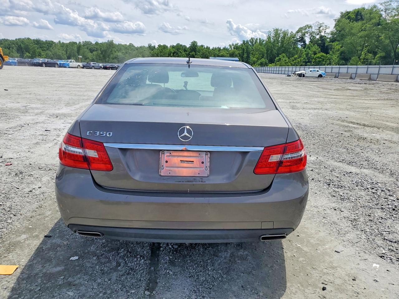 2010 MERCEDES-BENZ E-Class