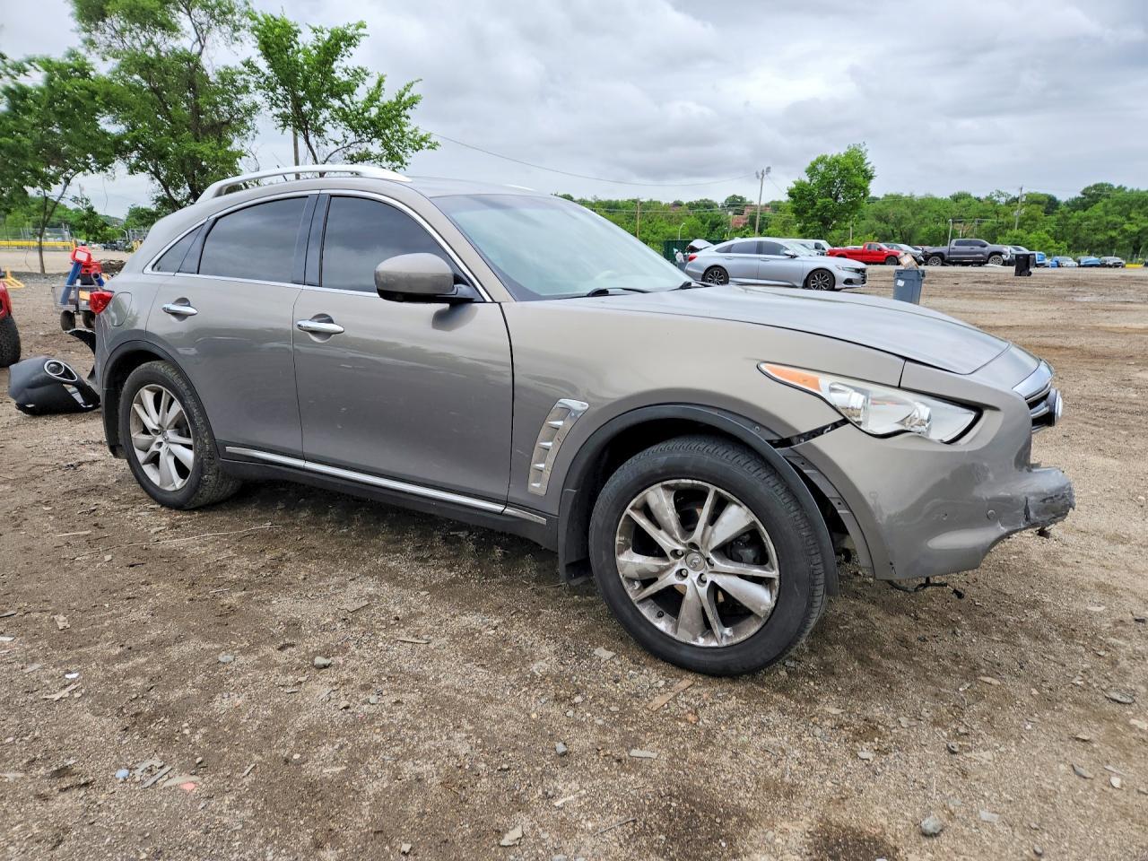 2013 INFINITI FX37