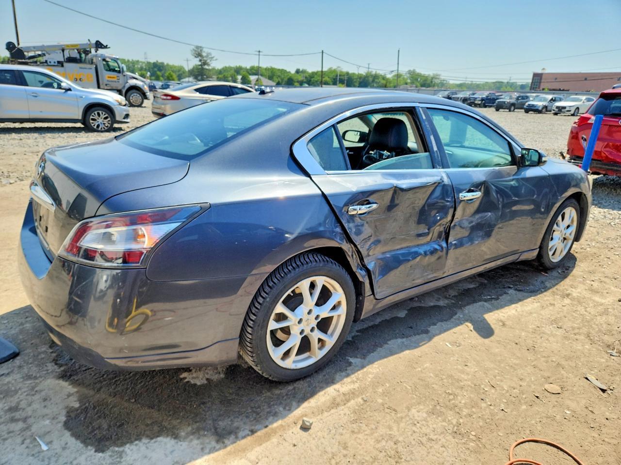 2012 NISSAN Maxima