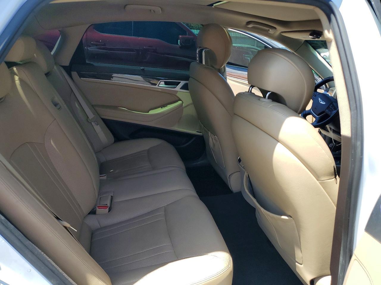 2015 HYUNDAI GENESIS