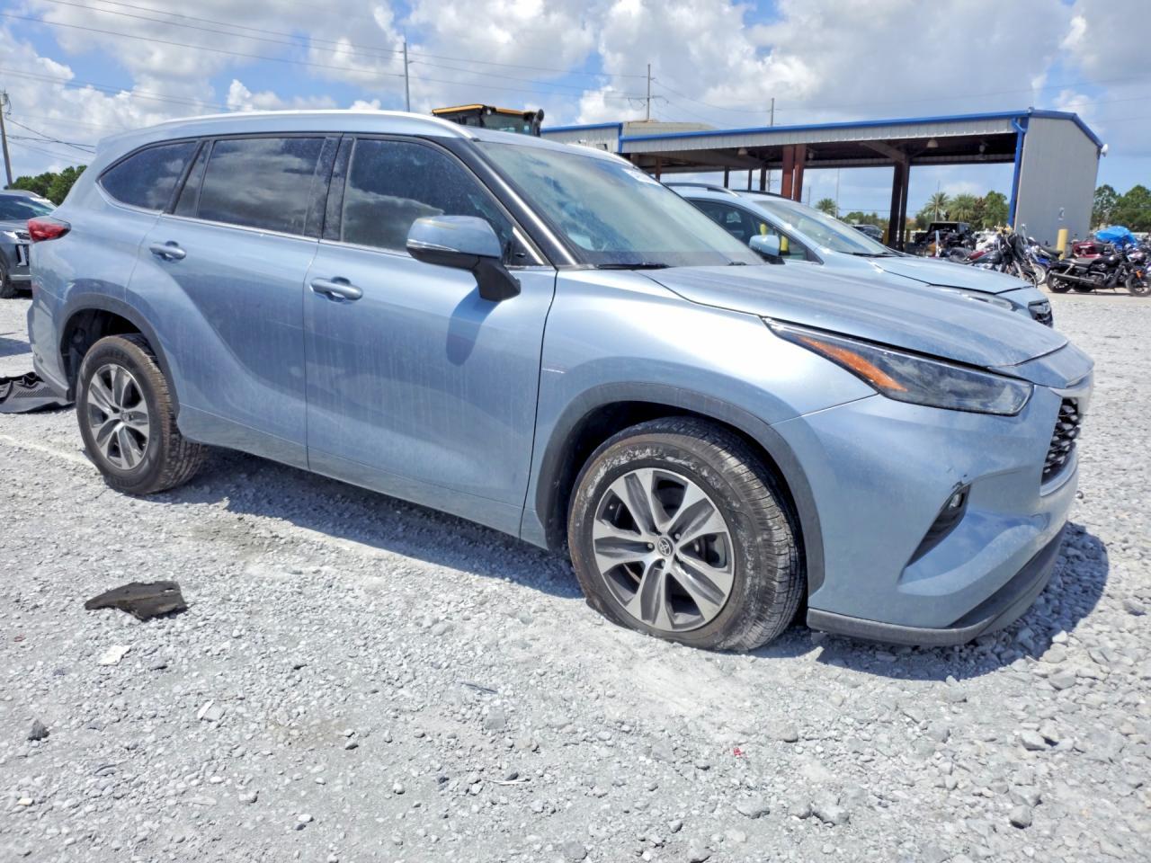 2022 TOYOTA HIGHLANDER