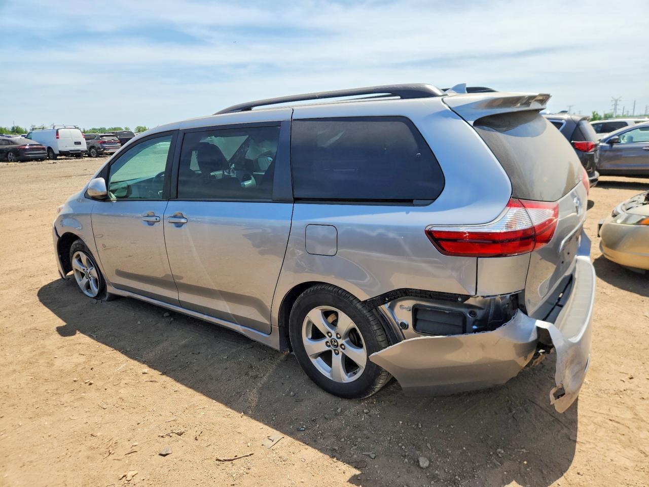 2018 TOYOTA SIENNA