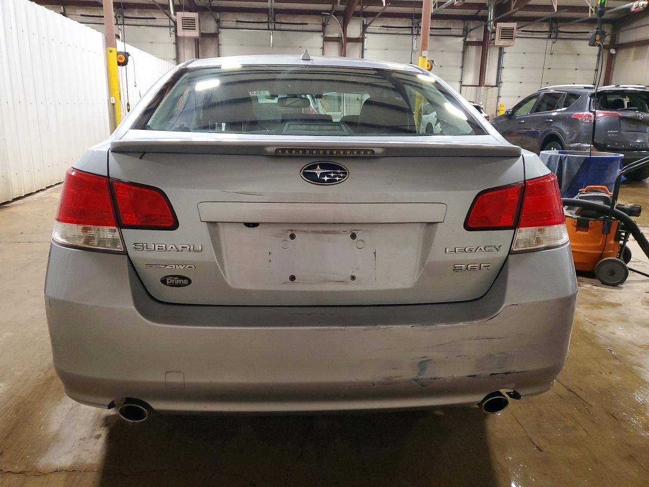 2013 SUBARU Legacy