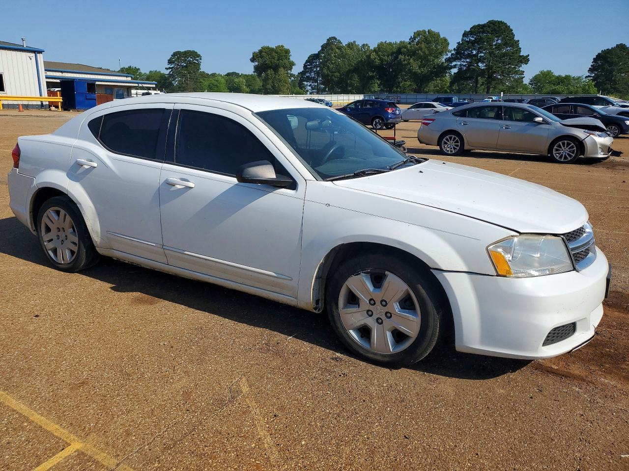 2012 DODGE Avenger