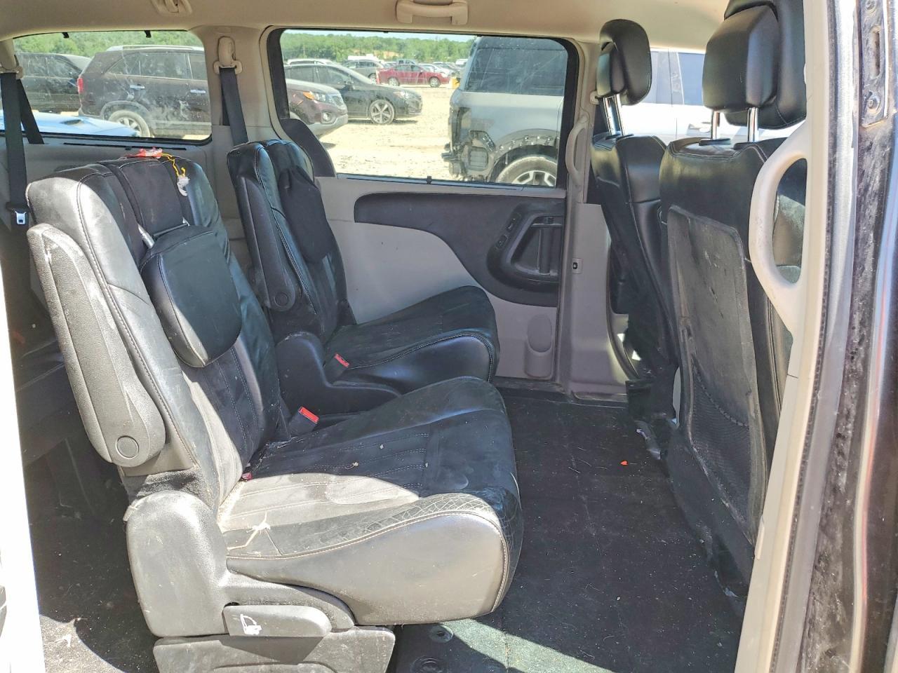 2016 CHRYSLER Town & Country