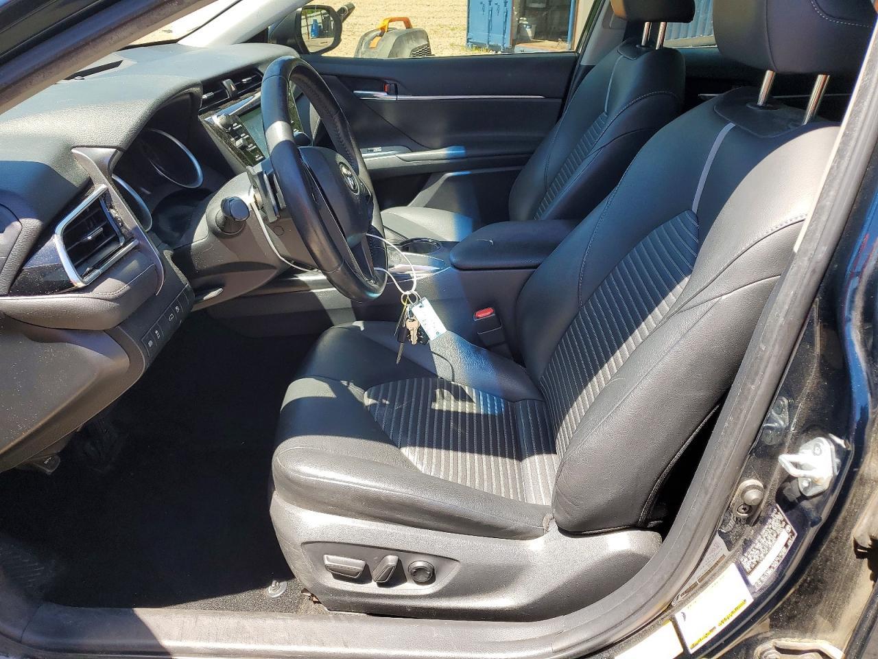 2018 TOYOTA CAMRY
