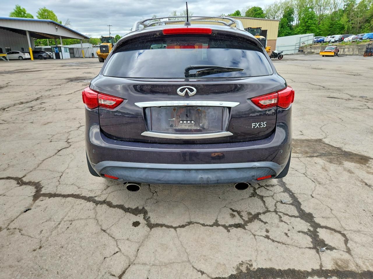 2010 INFINITI FX35