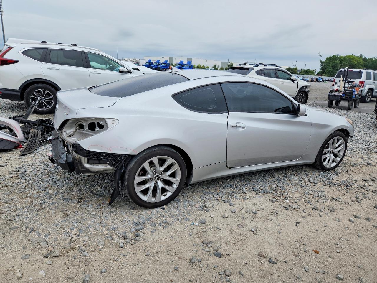 2014 HYUNDAI GENESIS