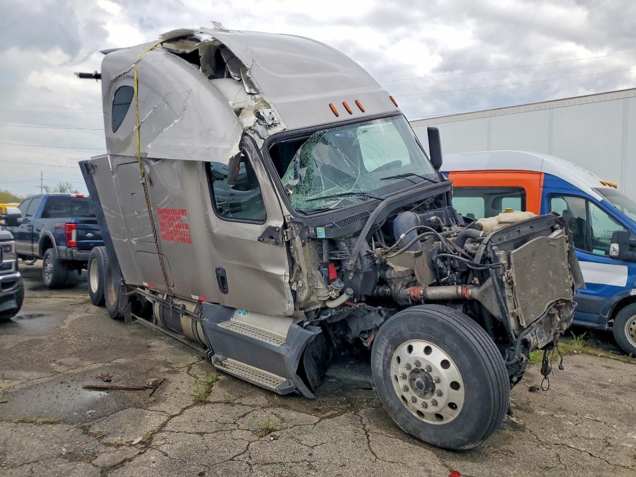 2019 FREIGHTLINER CASCADIA 126