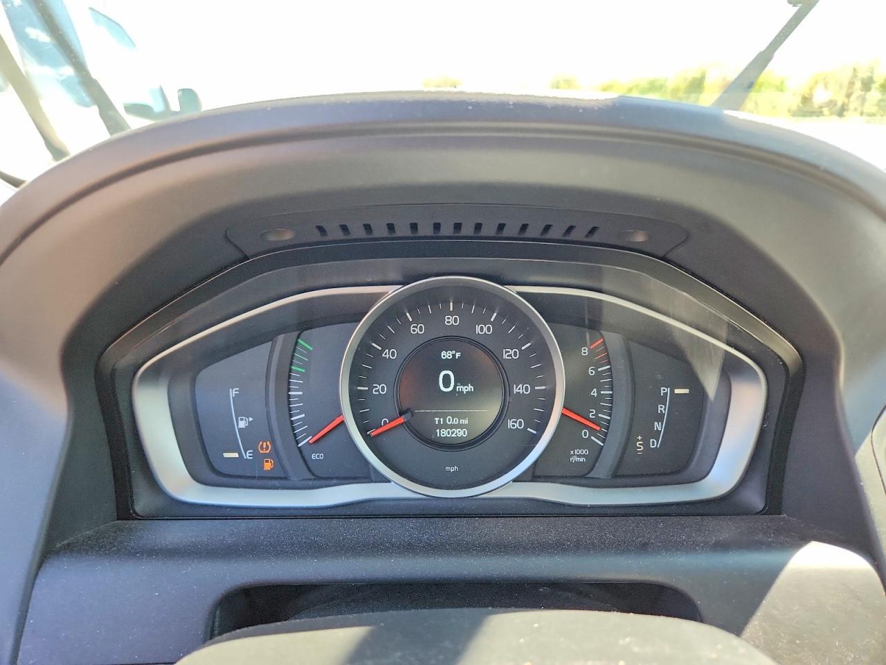 2017 VOLVO XC60