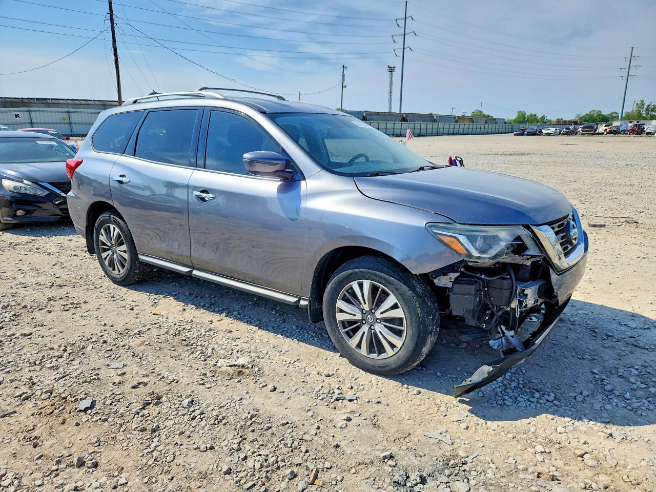 2017 NISSAN PATHFINDER