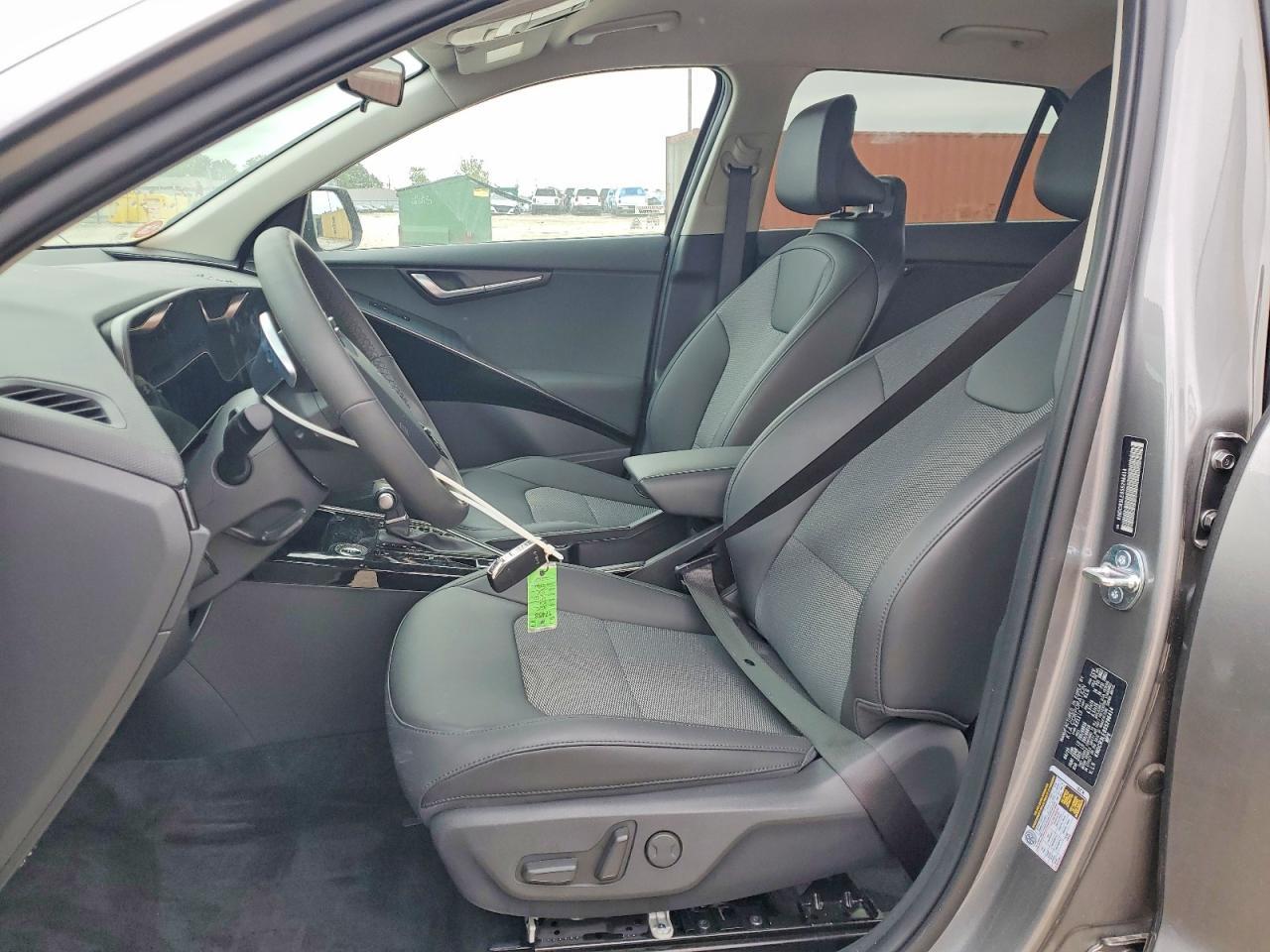 2025 KIA Niro